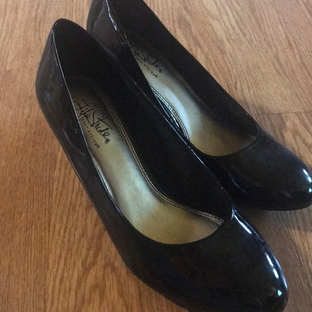 Life Strides soft system Black Heels